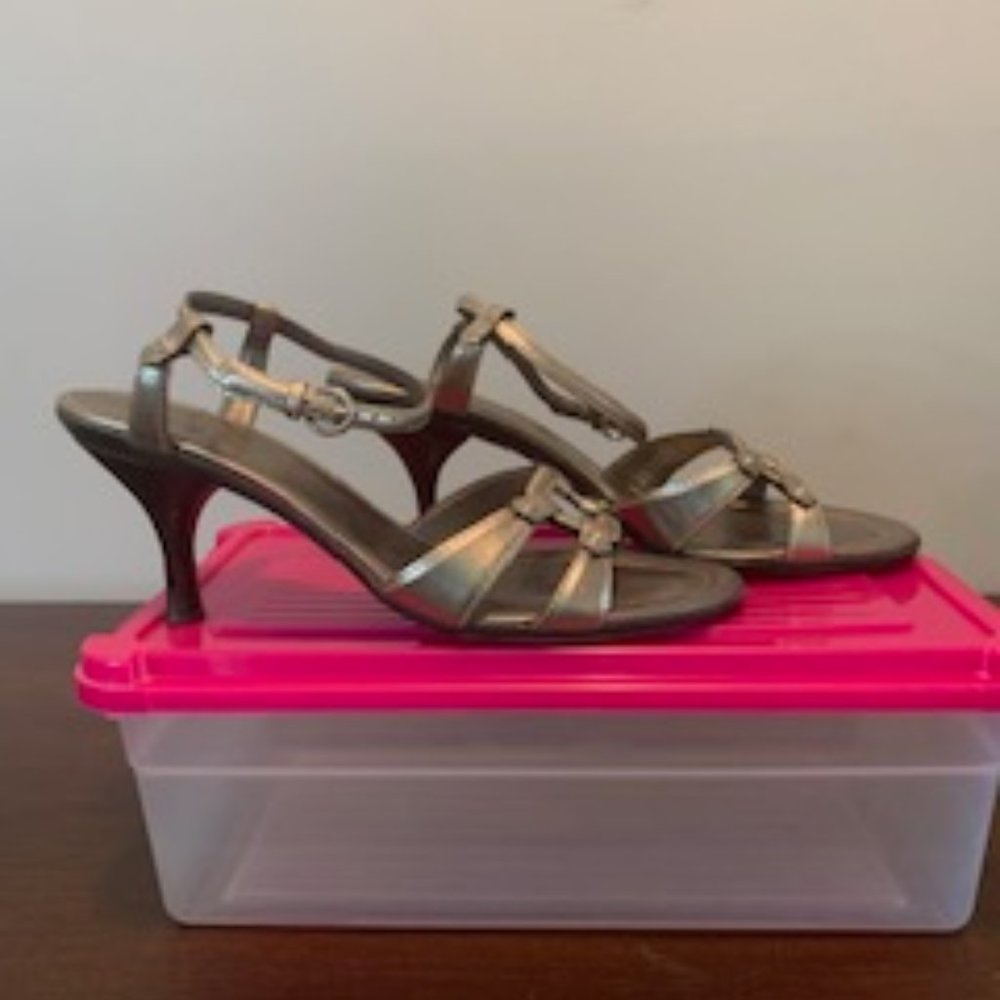 Cole Haan Metallic heeled Sandal, 9M - Picture 4 of 8